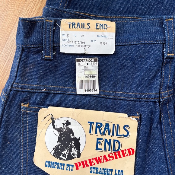 Jeans - Picture 8 of 11